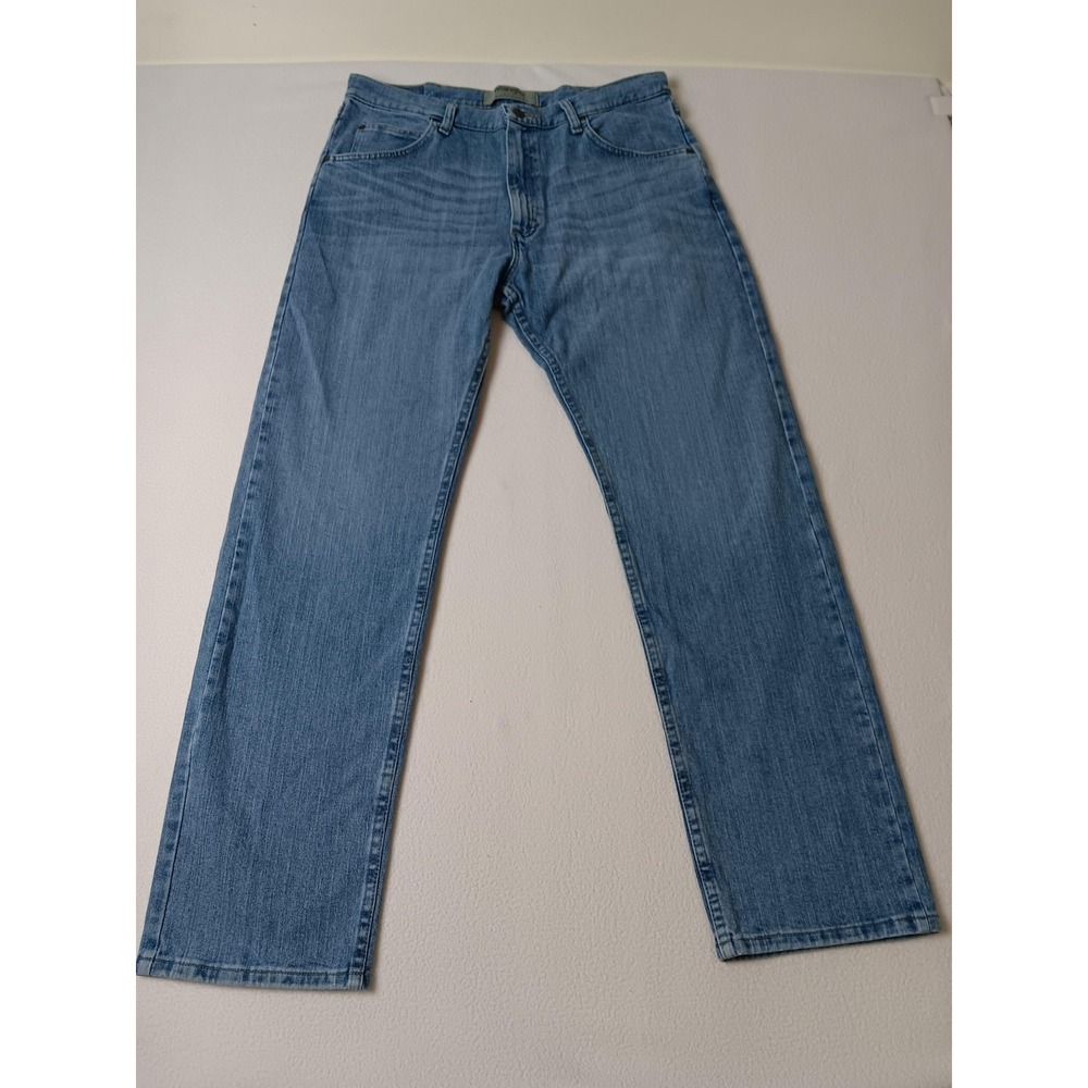 Wrangler Jeans Mens 35x32 Blue Light Wash Straight Regular Stretch Denim Casual